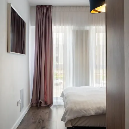 Belvedere Sky Modern 2br דירה